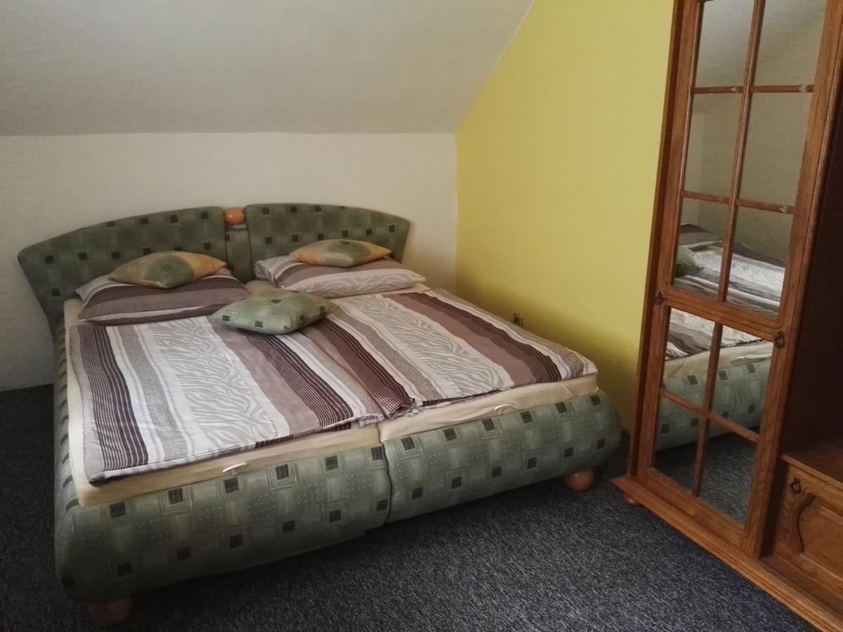 Pension U Loupezaku Hotel Jetrichovice  Luaran gambar
